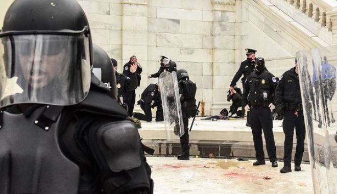 Mobilizare la Washington. Insurecţioniştii ar avea de gând să-i execute pe congresmenii democraţi - 1-1610470408.jpg