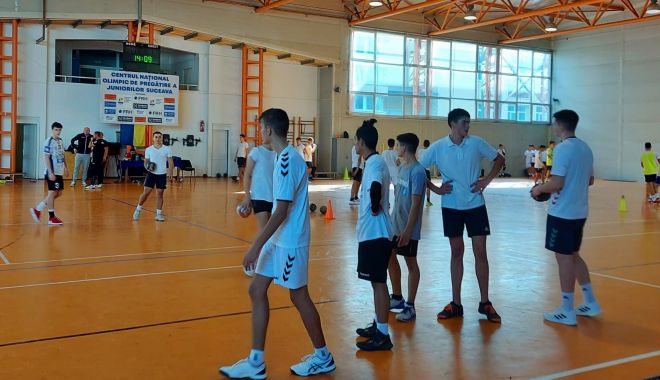 Handbal / Enis Murtaza: „Încercăm să vedem în fiecare zonă a României potențiali componenți ai lotului de cadeţi” - 1-1634722910.jpg