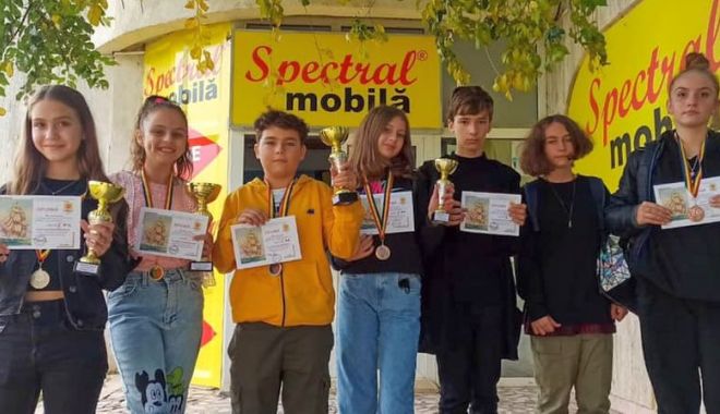Şahiştii de la CS Năvodari, premiaţi la Cupa „Ziua Armatei Române” de la Mangalia - 1-1635250708.jpg