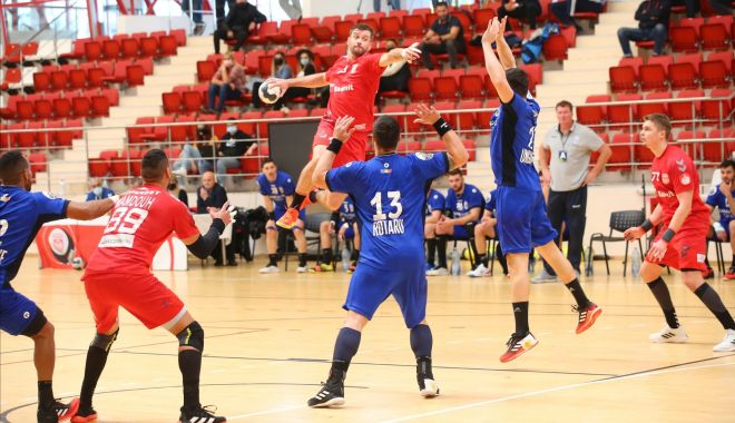 Handbal / Nouă victorii consecutive! CS Dinamo a trecut la pas de CSM Bucureşti - 1-1636554996.jpg