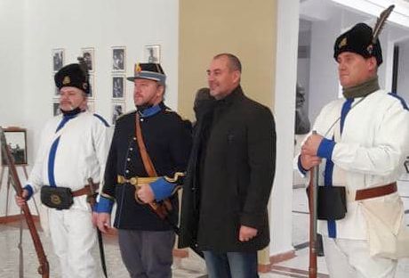 Oină / Sportul naţional, prezent la evenimentul dedicat Zilei Culturii Naţionale organizat la Constanța - 1-1642509171.jpg
