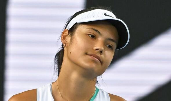 Tenis / Dureri la şold. Emma Răducanu a abandonat în primul tur al turneului WTA de la Guadalajara - 1-1645620745.jpg