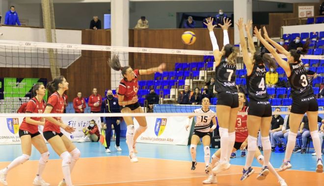 Volei / Eczacibaşi Dynavit, o adversară prea puternică! Volei Alba Blaj, şanse nule de acces în finala Cupei CEV - 1-1645688491.jpg