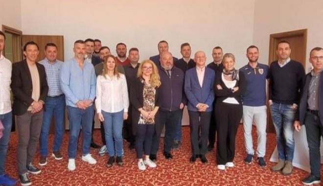 Fotbal / S-a încheiat a treia sesiune a cursului Business Excellence in Football Management