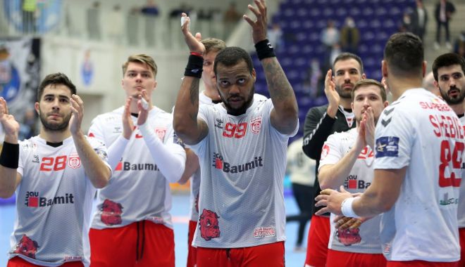 Handbal / CS Dinamo a surclasat Focşaniul şi se pregăteşte să sărbătorească un nou titlu de campioană a României - 1-1648712323.jpg