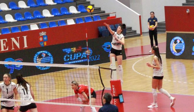 Volei / Perfecţionarea serviciului. Curs online pentru antrenorii din România, susţinut de Dagioni Massimo