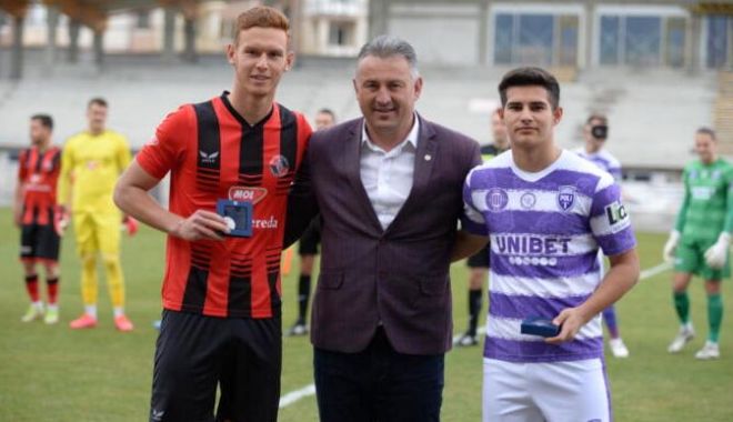 Fotbal / Medalie simbolică oferită jucătorilor naționalei U19 pentru calificarea la Campionatul European - 1-1649316713.jpg