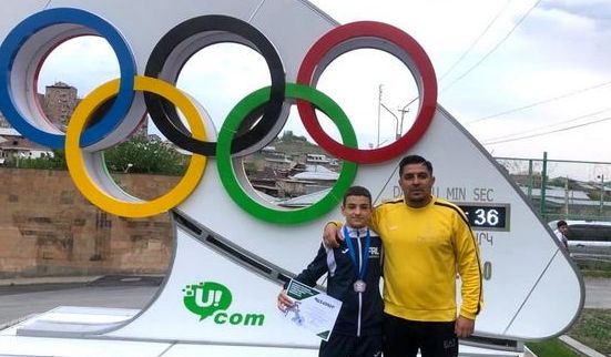 Lupte / Mezinul lotului naţional de greco-romane juniori, medaliat cu argint la Campionatul Armeniei - 1-1651585474.jpg