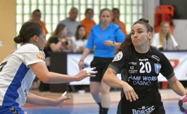 Handbal / CSM Bucureşti s-a impus cu mari emoţii la Slatina şi a rămas în cursa pentru un nou titlu naţional