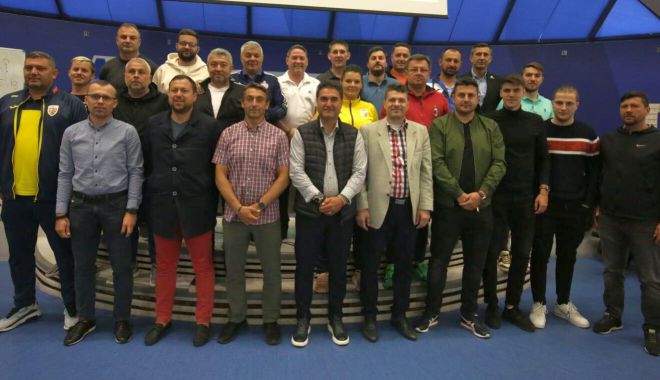 Fotbal / Academia Națională de Fotbal a încheiat cursul de scouting pentru echipe de juniori și tineret - 1-1652432845.jpg