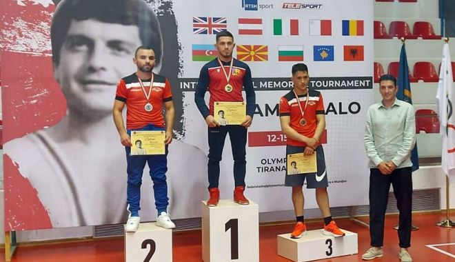 Lupte / Constănţeanul Răzvan Arnăut, medaliat cu aur la turneul internaţional 