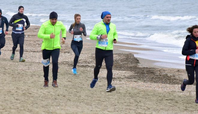Mai mult decât un hobby! Peste 800 de sportivi vor alerga la Maratonul Nisipului