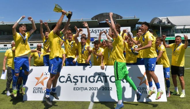Farul U17 a câştigat Cupa României. 3-0 în finala cu CFR Cluj U17 - 1-1653051673.jpg
