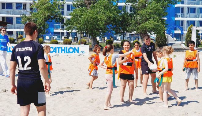 Vicecampioana LPS Constanţa şi CS Cleopatra, demonstraţie de rugby tag pe plaja din Mamaia - 1-1655296391.jpg