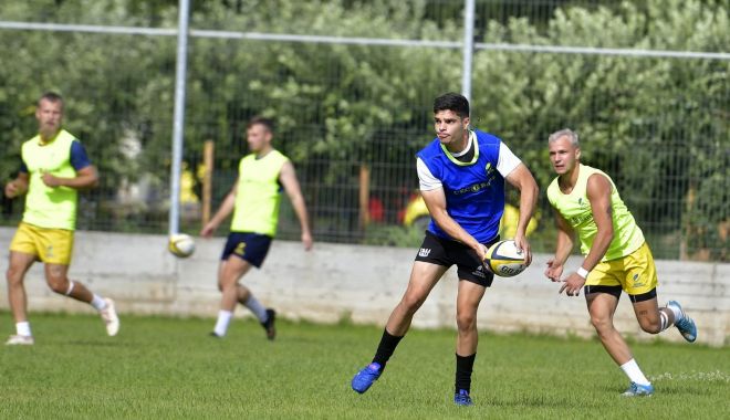 Victor Bezuşcu a sunat adunarea! "Stejăreii" U18 intră în cantonament înaintea Europenelor