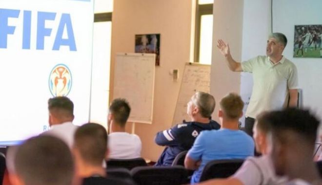 Fotbal / Echipele din Superligă s-au familiarizat cu protocolul VAR