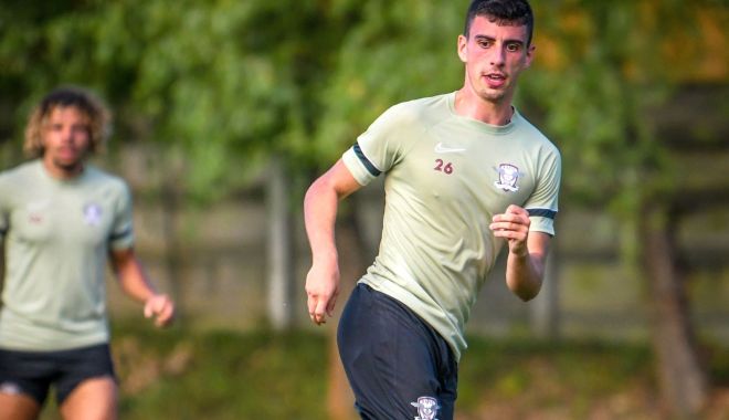 Fotbal / Bursa transferurilor. Rapidul îi dă o şansă lui Crivac jr., Dinamo şi-a întărit lotul cu cinci jucători