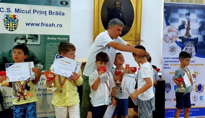 Andrei Diaconescu, medaliat cu bronz la turneul de şah rapid de la Brăila - 1-1660047307.jpg
