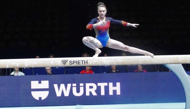 Gimnastele tricolore au efectuat antrenamentul pe podium, la Olympia Halle - 1-1660127314.jpg