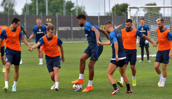 Fotbal / FCSB, la un pas de play-off-ul Conference League. Dică: „Trebuie să facem un joc defensiv foarte bun” - 1-1660136687.jpg