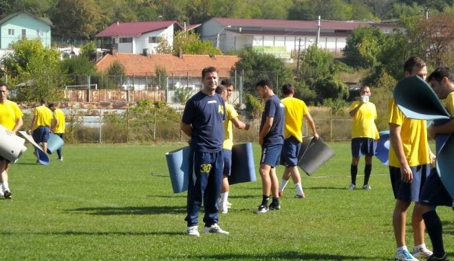 Fotbal / Flavius Stoican, noul antrenor al echipei CS Mioveni. Obiectiv: salvarea de la retrogradare - 1-1661344163.jpg