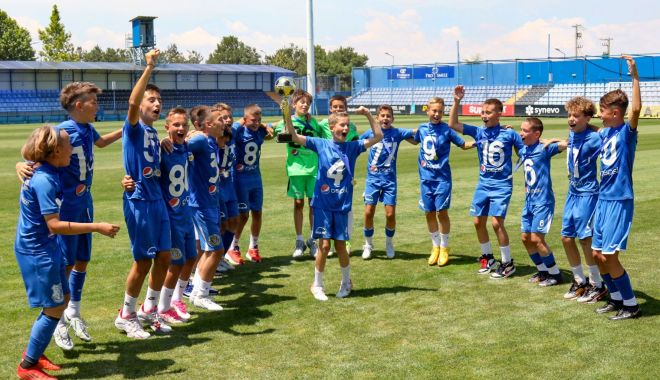 Academia Hagi organizează turneul „Campionii Creează Campioni - OMV Petrom”