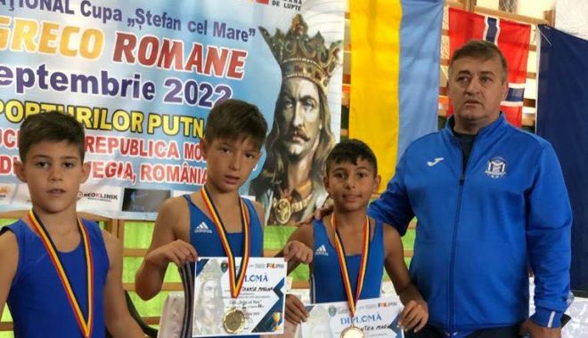 Lupte / Sportivii de la CS Medgidia, pe podiumul concursului internațional Cupa „Ștefan cel Mare” de la Putna - 1-1663067540.jpg
