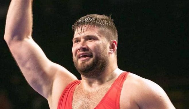 Lupte / Alin Alexuc, calificat în finala pentru bronz a categoriei 130 kg din cadrul Mondialelor de la Belgrad - 1-1663071262.jpg