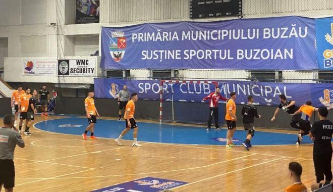 Handbal / CS Medgidia, debut cu dreptul în Divizia A. Victorie la cinci goluri diferenţă la Buzău - 1-1663592269.jpg