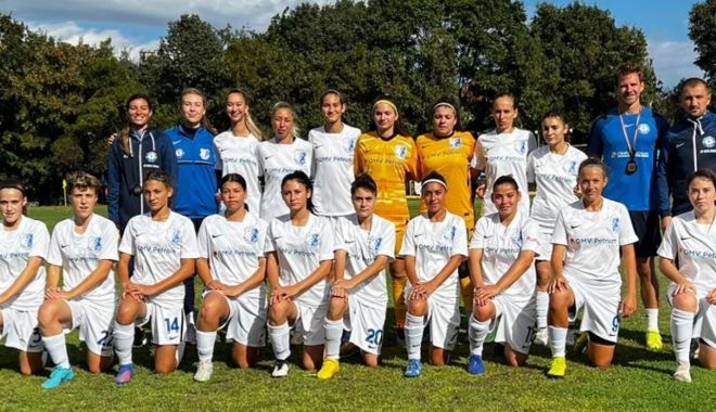 Fotbal feminin / Nicoleta Deca, „triplă” pentru Farul în meciul cu Măgura Bacău