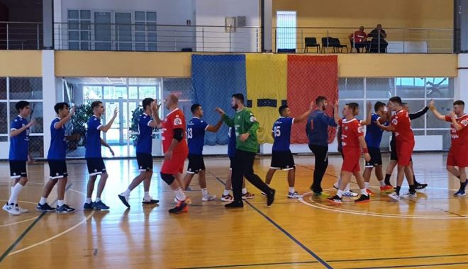 Handbaliştii de la CSM Constanţa II au rezistat doar o repriză în deplasarea de la Piteşti - 1-1663762968.jpg