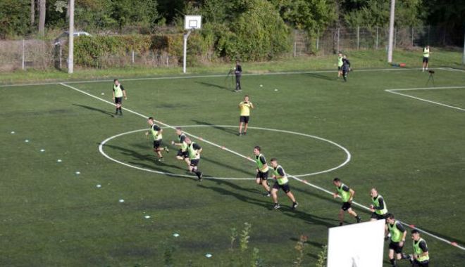 Fotbal / Seminar cu arbitrii de Liga I și testare fizică la Mogoșoaia