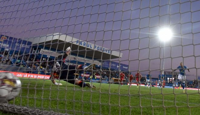 Fotbal / Farul se menţine lideră în clasamentul Superligii, după succesul cu UTA - 1-1664797991.jpg