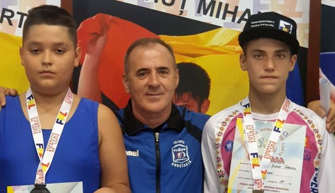 Luptători de la CS Năvodari şi CS Medgidia, medaliaţi la Naţionalele de juniori - 1-1666358023.jpg
