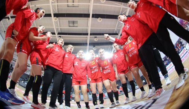 Handbal / Naţionala feminină, pregătire centralizată la Cheile Grădiştei, înainte de EURO 2022 - 1-1666685724.jpg
