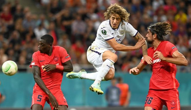 Fotbal, Conference League / FCSB, arbitrată de lituanianul Lukjancukas în partida cu Anderlecht, de la Bruxelles - 1-1666698341.jpg