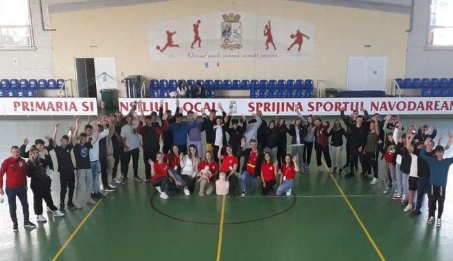 Prim-ajutor / Parteneriat între Clubul Sportiv Năvodari şi Fundaţia pentru SMURD - 1-1666782643.jpg