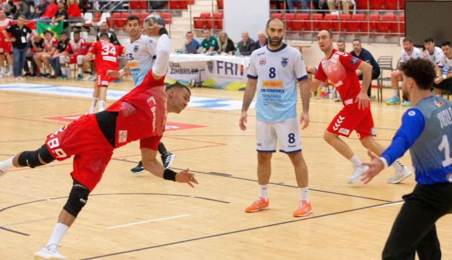 CSM Constanţa s-a luptat de la egal la egal cu Dinamo! Campioana s-a impus pe final - 1-1668332645.jpg