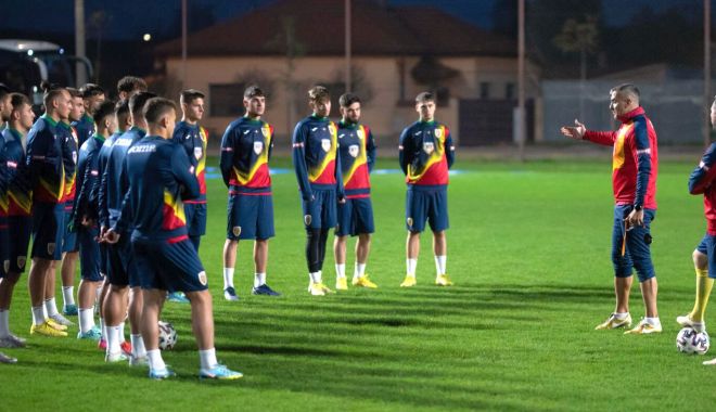 Fotbal / Schimbări în lotul României U20 pentru amicalele cu Italia şi Polonia - 1-1668434396.jpg
