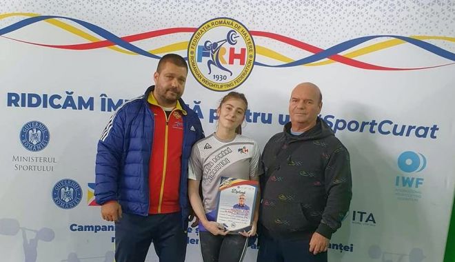 Haltere / Tineretul şi Speranţele Olimpice ale Farului-CSM, în „vână” la Naţionalele de la Bascov - 1-1669043293.jpg