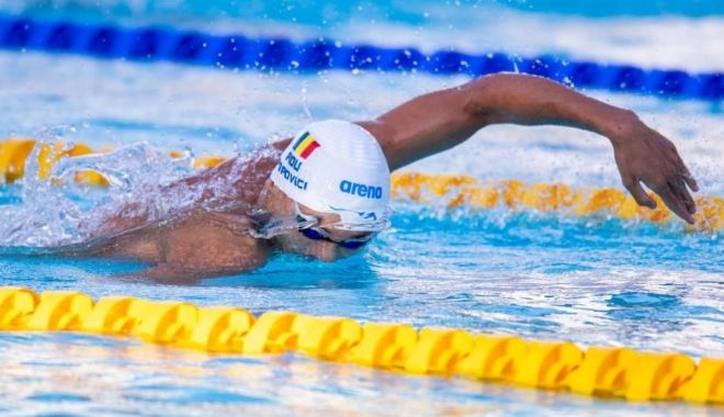 Nataţie / David Popovici s-a calificat în semifinalele probei de 100 m liber, la Mondialele în bazin scurt - 1-1671004409.jpg