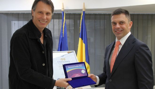 Diplomă de merit oferită de ministrul Sportului antrenorului Gianni Creţu - 1-1671199653.jpg