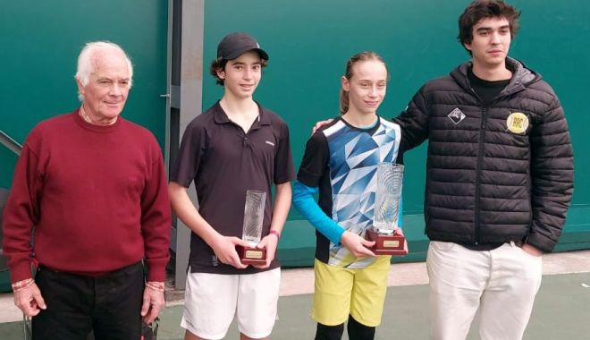 Tenis / Juniorul român Darius Dorin a câștigat Memorialul António Luzio Vaz din Portugalia - 1-1671610714.jpg