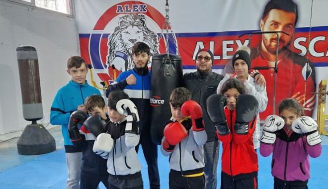 Box / Antrenamente, mese calde şi echipament adecvat pentru micii pugilişti cu dizabilităţi - 1-1671711274.jpg