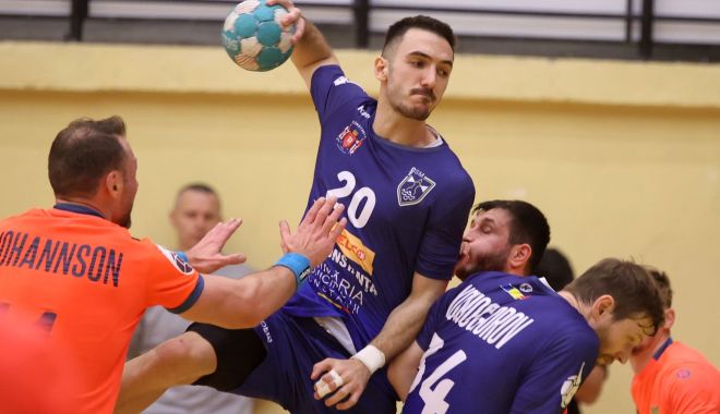 Handbaliştii constănţeni, învingători în amicalul de lux cu CSA Steaua - 1-1674469951.jpg