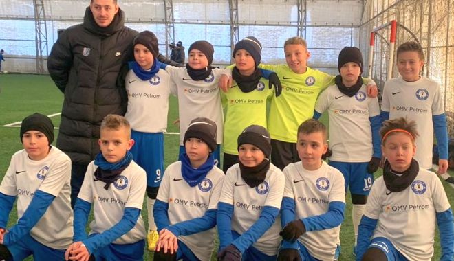 Juniorii Academiei Hagi, pe locul opt în turneul de la Braşov - 1-1676447673.jpg