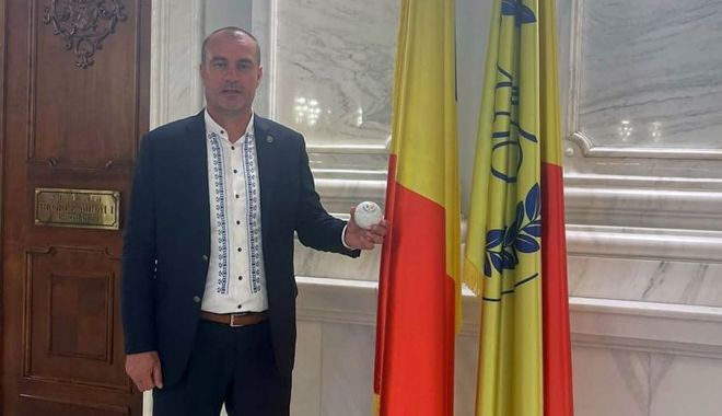 Preşedintele Nicolae Dobre, distins cu Ordinul „Gloria Oinei” - 1-1677070182.jpg