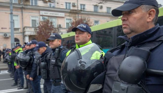 Poliţia din Moldova a destructurat formaţiuni „orchestrate de Moscova” pentru a destabiliza ţara - 1-1678694730.jpg