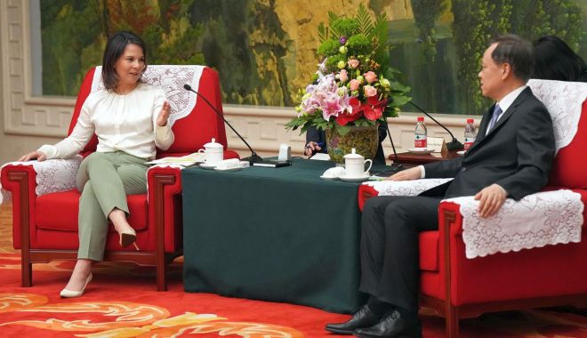 Şefa diplomaţiei germane descrie drept „şocantă” vizita efectuată în China - 1-1681976463.jpg