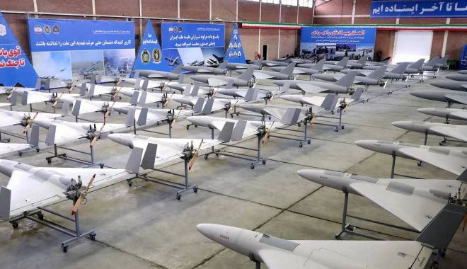 Iranul îşi suplimentează forţele armate cu peste 200 de drone - 1-1682059679.jpg